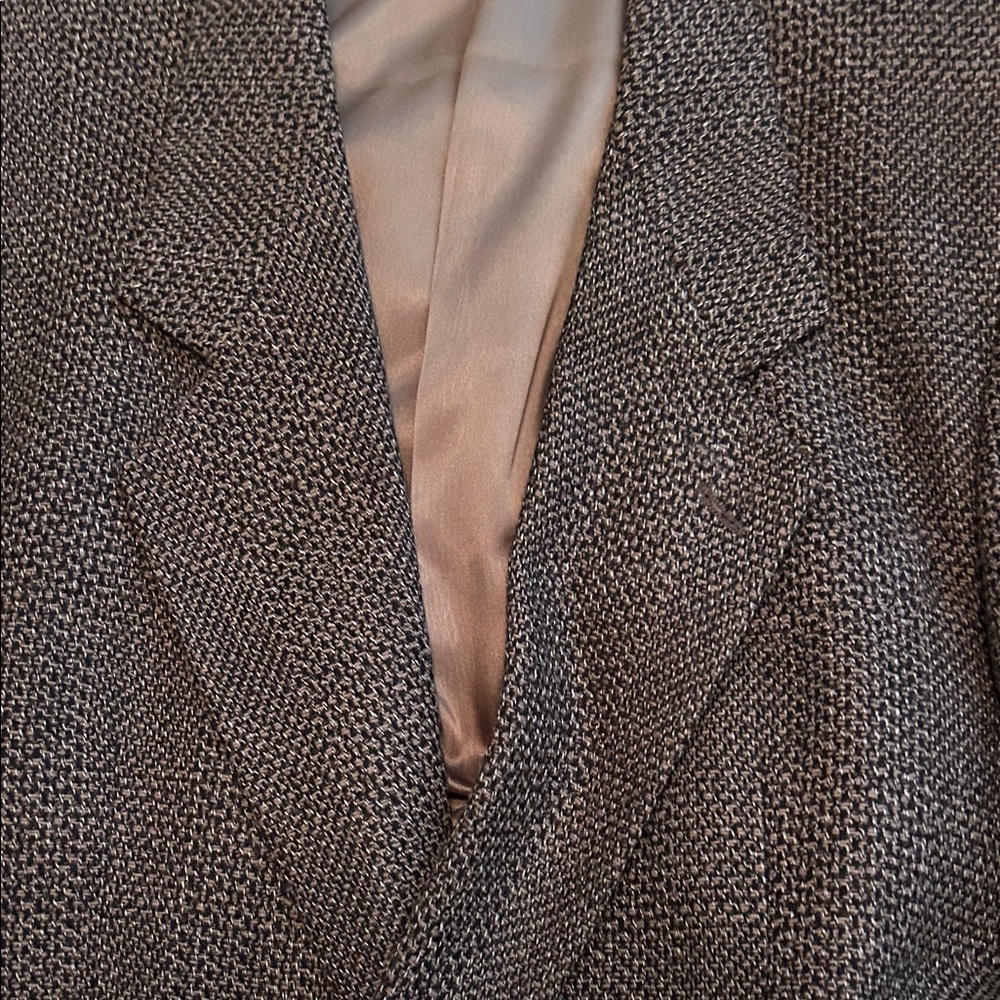 Men's Brown Textured Sport Coat - Tailored Single-Breasted Blazer - Picture 12 of 15